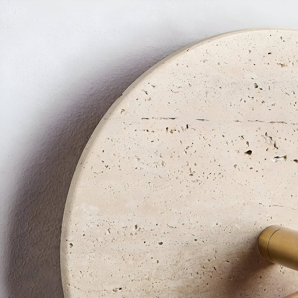 LumoStone – Mini Rund LED Vägglampa | Svängbar Vägglampa i Travertin & Trä