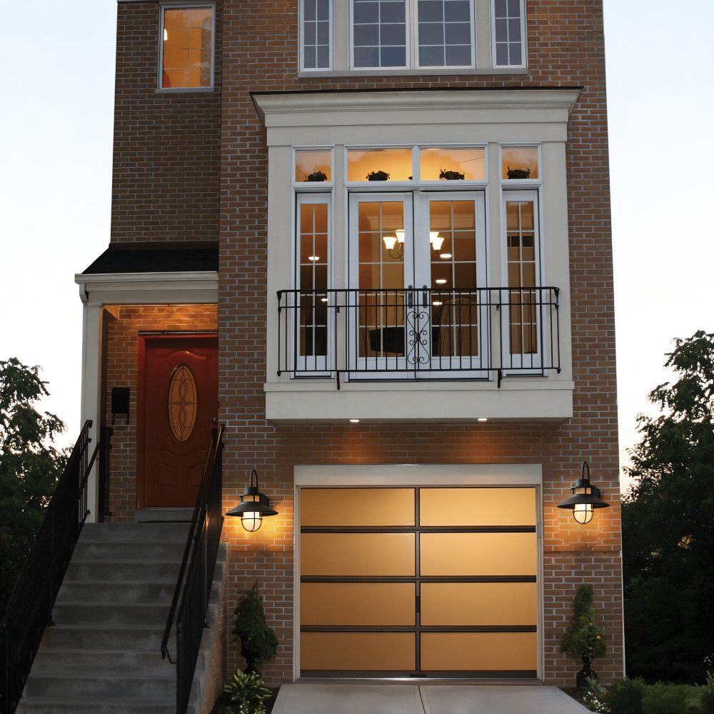 RustBlack – Industriell Vägglampa i Järn och Glas för Inomhus & Utomhusbruk