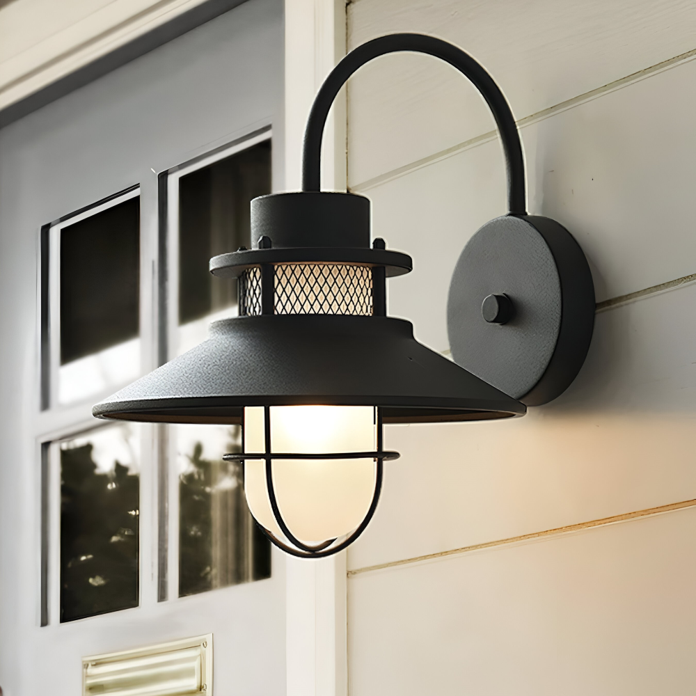 RustBlack – Industriell Vägglampa i Järn och Glas för Inomhus & Utomhusbruk