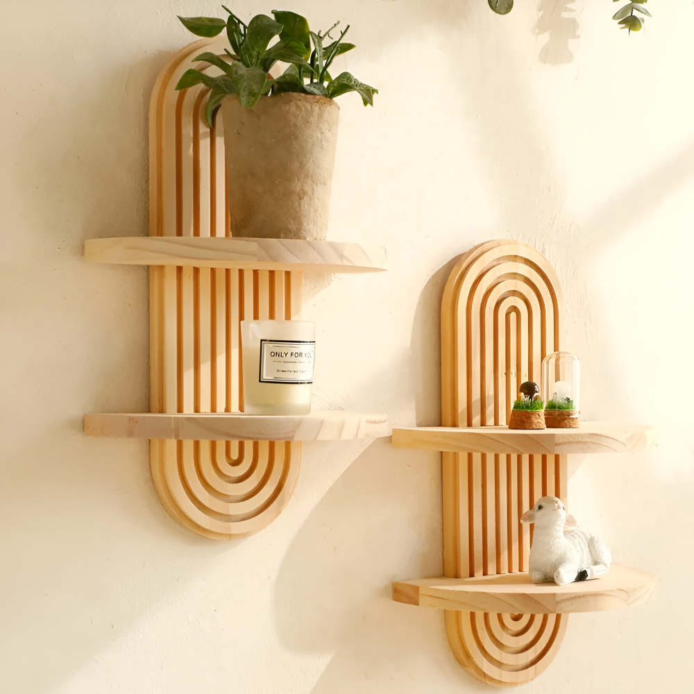 GeoForma – Modern Geometrisk Vägghylla i Trä (35 cm)