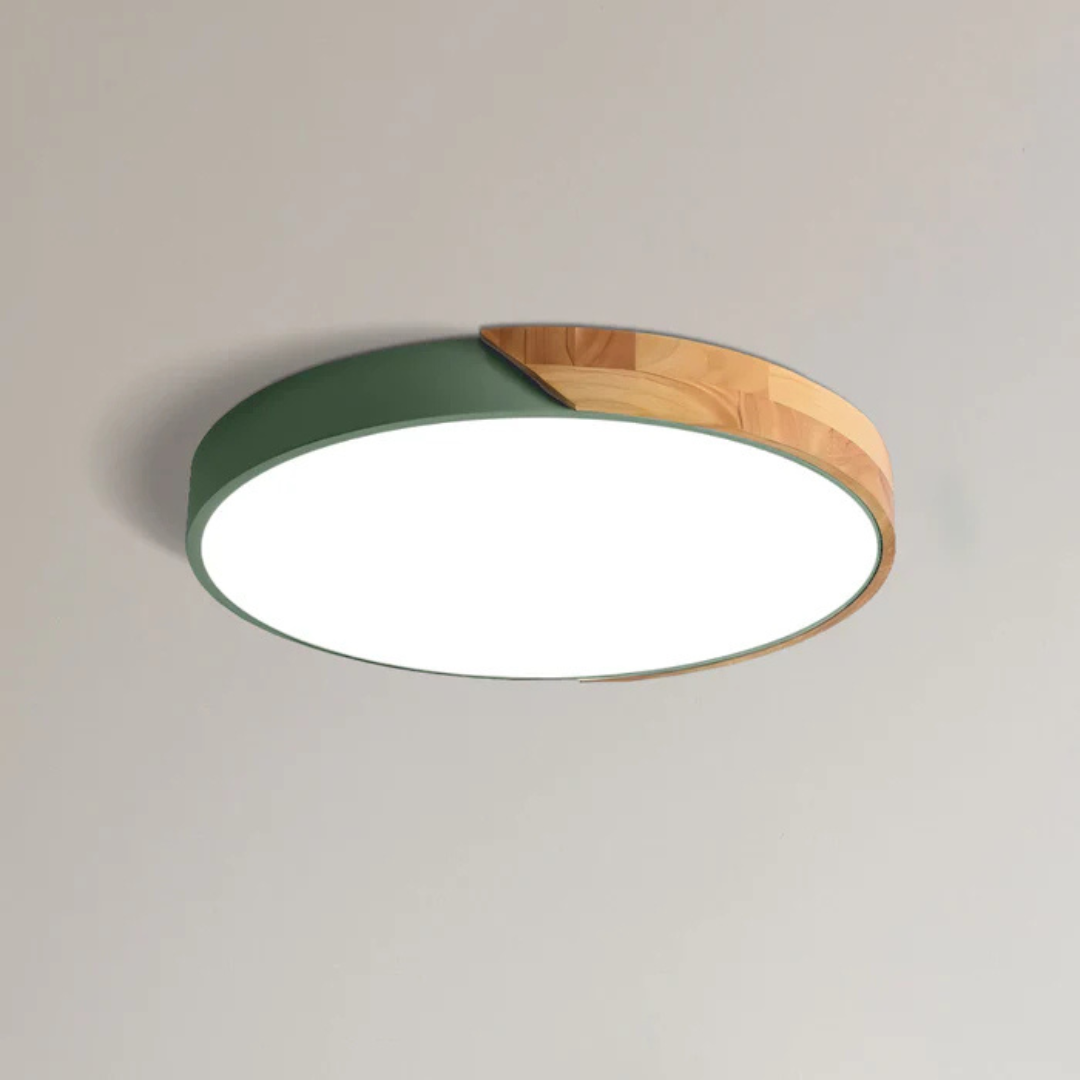 Skandinavisk LED-taklampa i trä med varm design