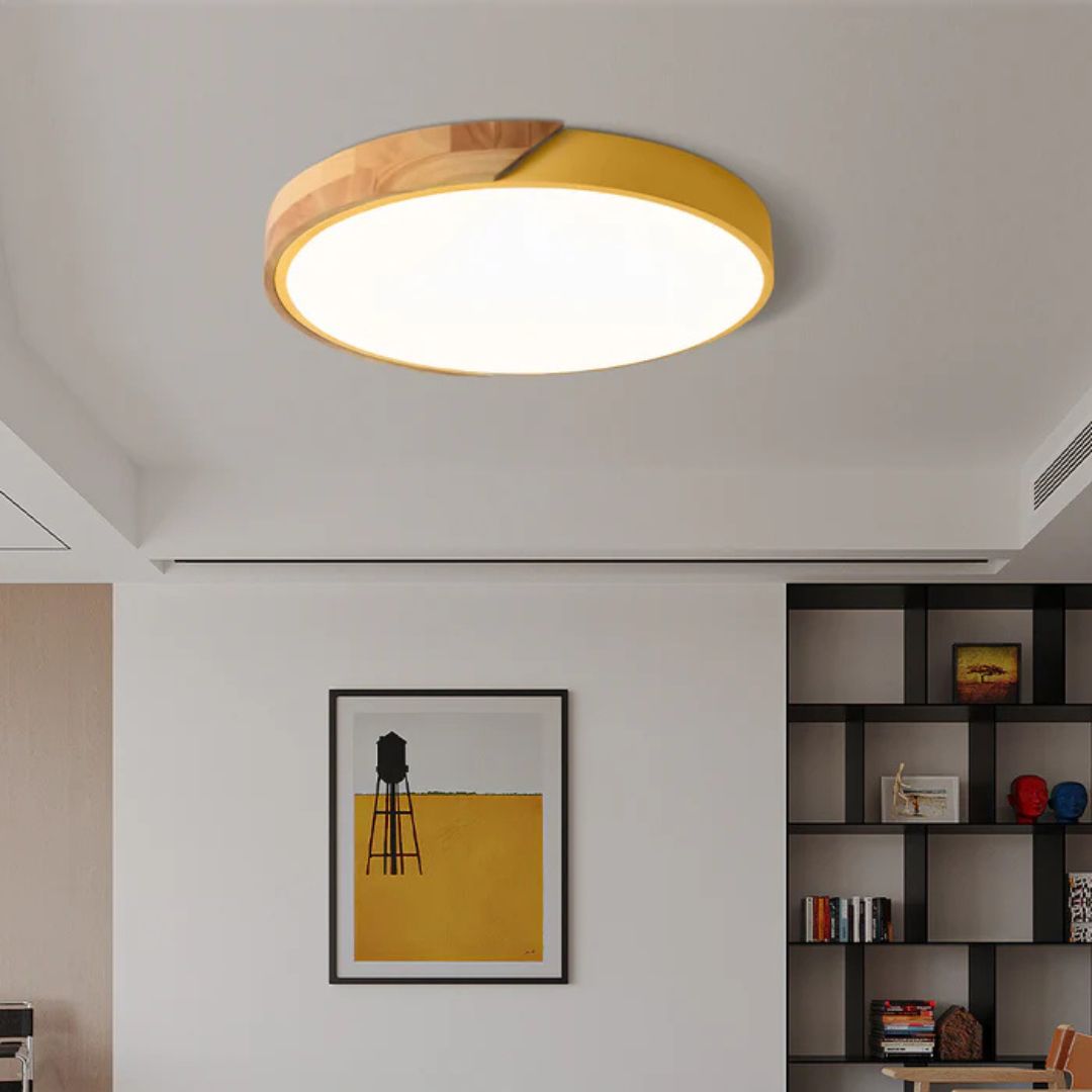 Skandinavisk LED-taklampa i trä med varm design