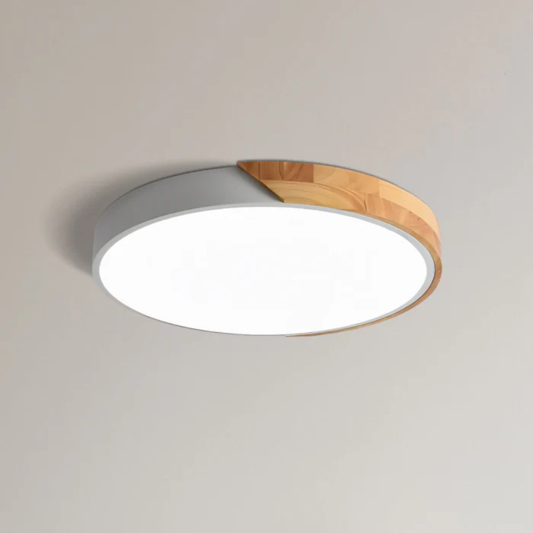 Skandinavisk LED-taklampa i trä med varm design