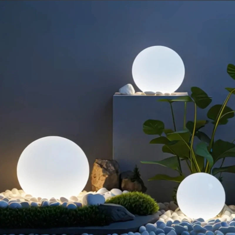 LumiGlobe Trädgårdssfär – Färgstark LED-Dekorbelysning för Ute & Inne