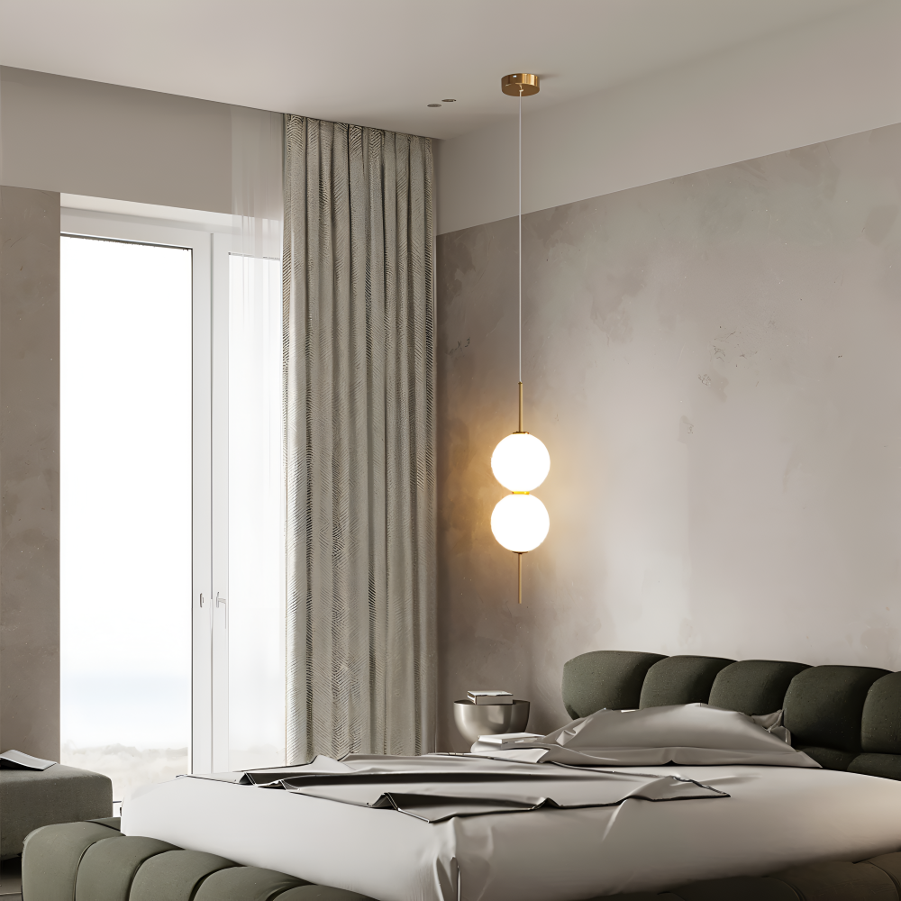 VertiGlobe – Lyxig Pendellampa med Vertikalt Snöre och Matt Glaskula