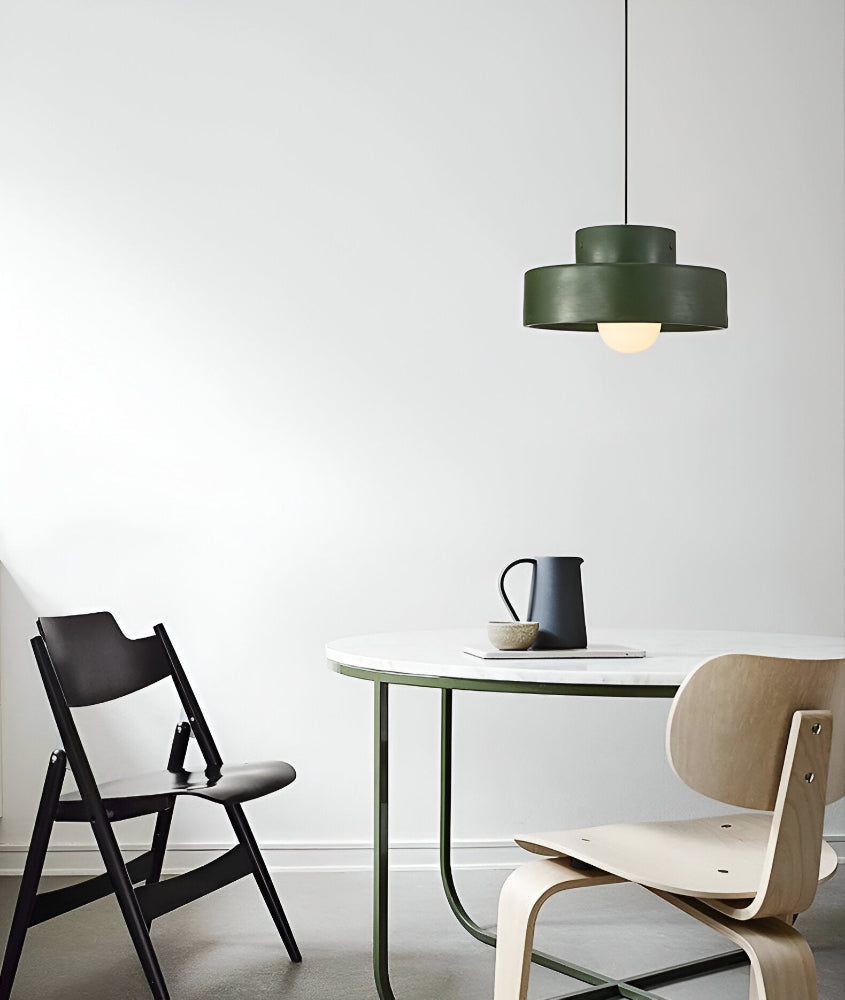 NostalSabi – Färgstark Wabi Sabi Pendellampa i Röd Macaron-Design