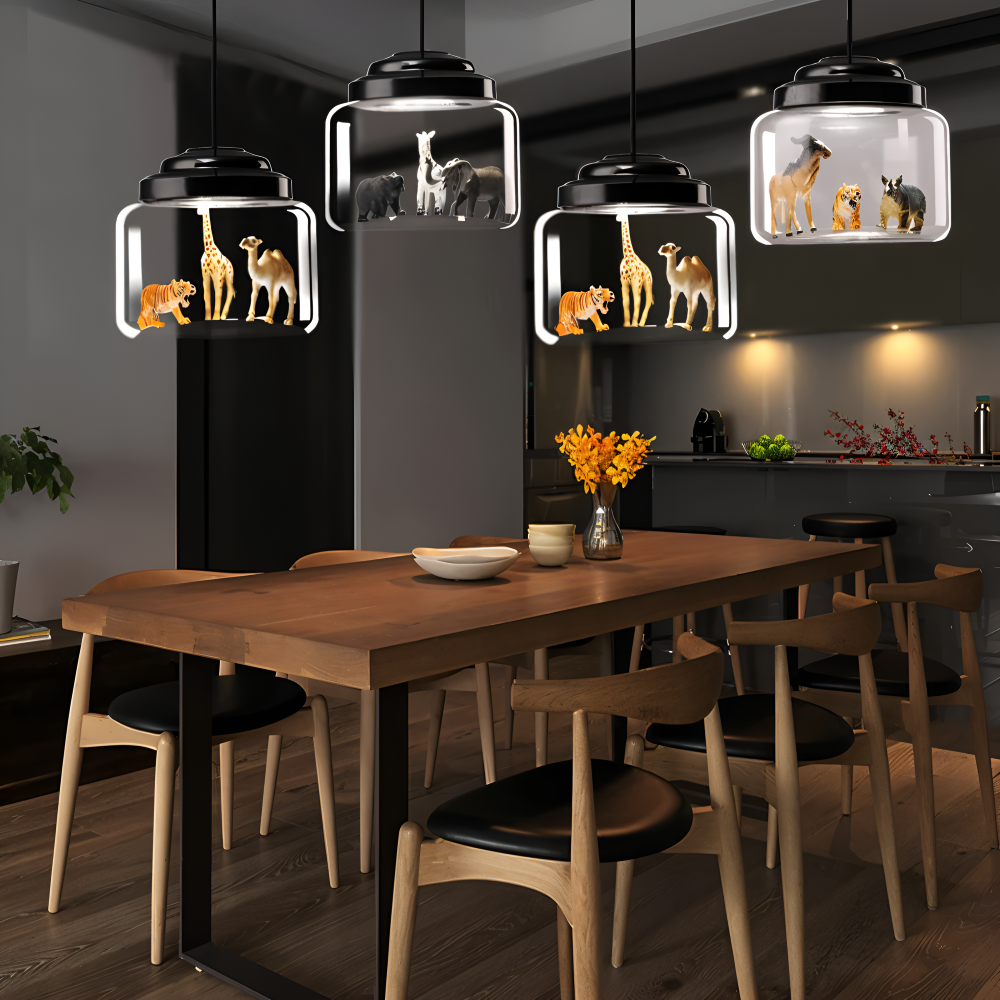 AniLume – Barnpendellampa i Glas med Nordiska Djurmotiv