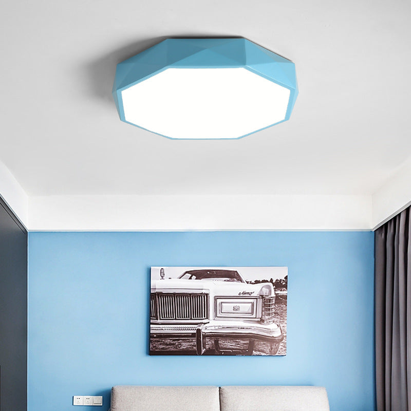 Modern skandinavisk LED-taklampa i abstrakt design