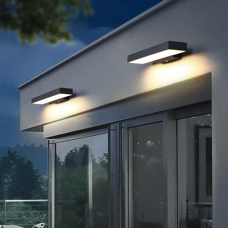 Minimalistisk LED-vägglampa utomhus med rörelsesensor
