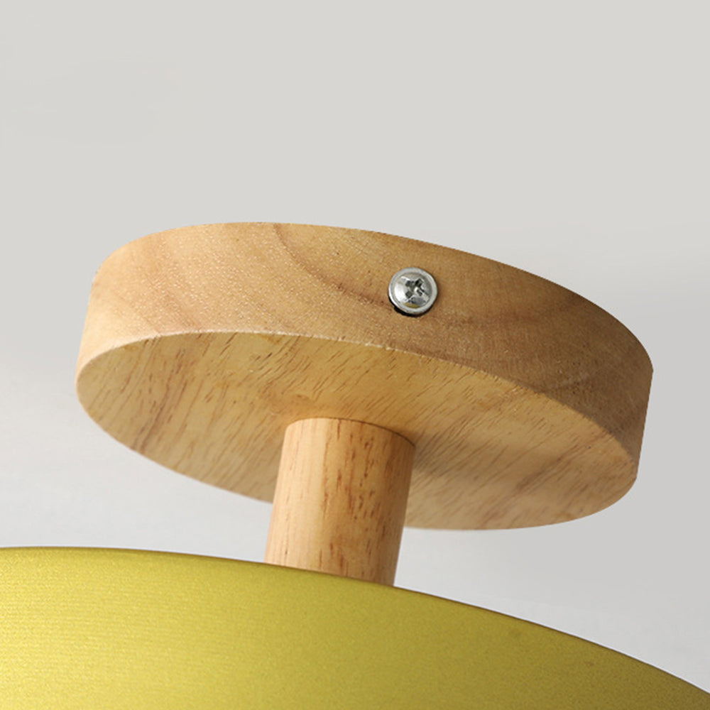 Nörd – Scandinavische Plafondlamp met Houten Basis & Zacht Pastel Design