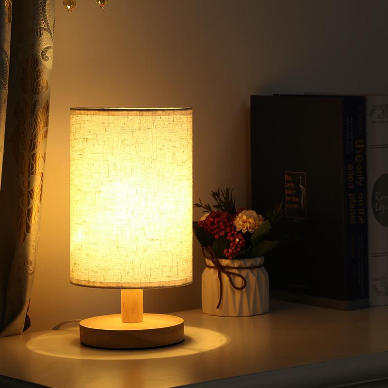 Aiko – Organisk Lampa i Trä & Linne med Fjärrkontroll