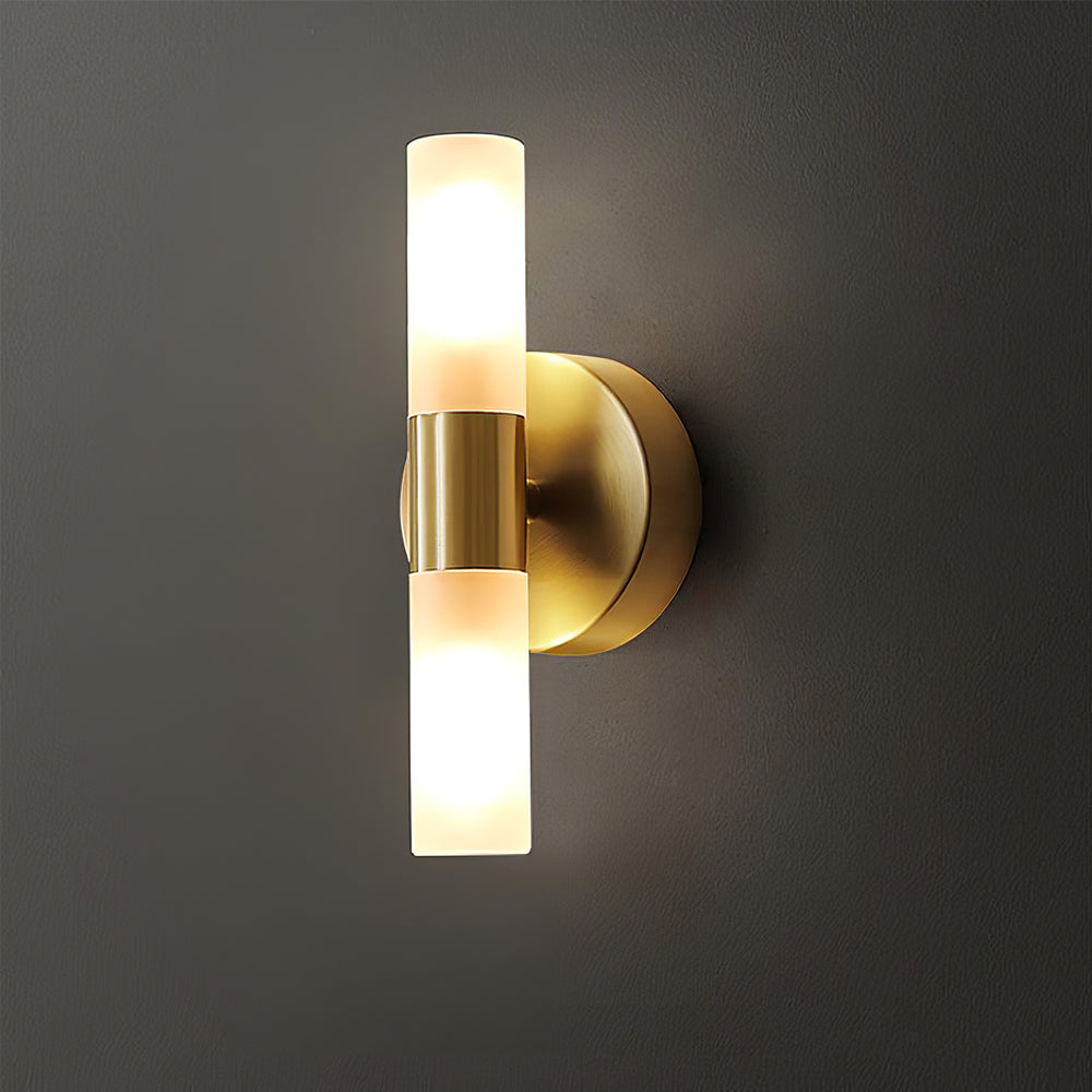 Lario – Elegant Vägglampa i Mässing med Energibesparande LED-belysning
