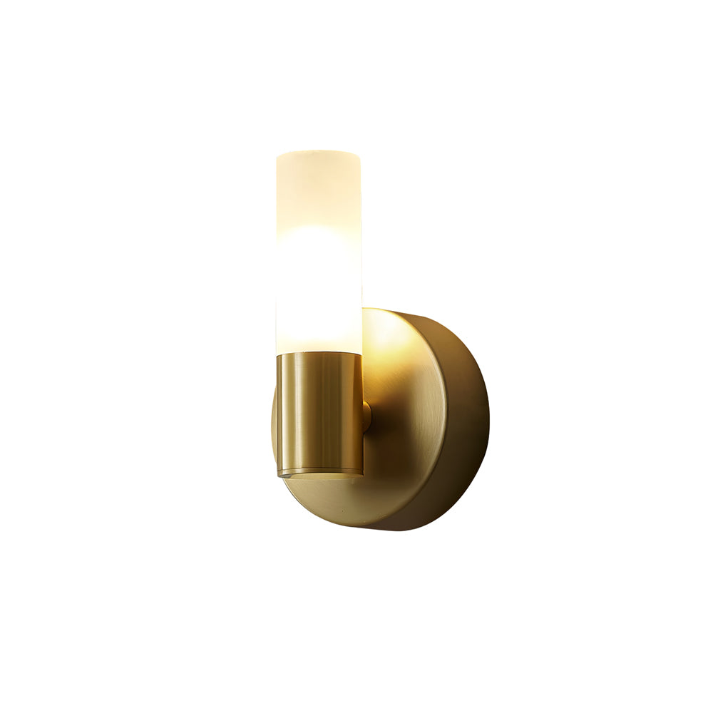 Lario – Elegant Vägglampa i Mässing med Energibesparande LED-belysning