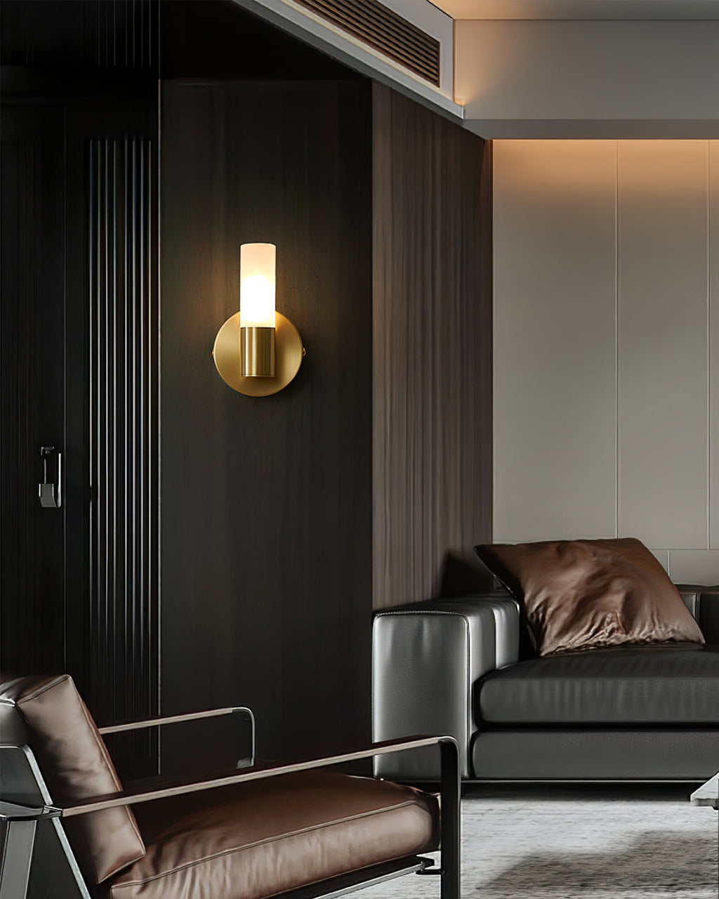 Lario – Elegant Vägglampa i Mässing med Energibesparande LED-belysning