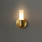 Lario – Elegant Vägglampa i Mässing med Energibesparande LED-belysning