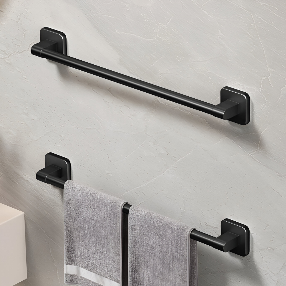 BlackBar – Svart Självhäftande Handdukshållare i Aluminium (30/40/50 cm)