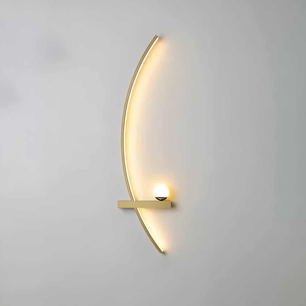 LumoCurve – Böjd Vägglampa i Aluminium med Integrerad LED-belysning