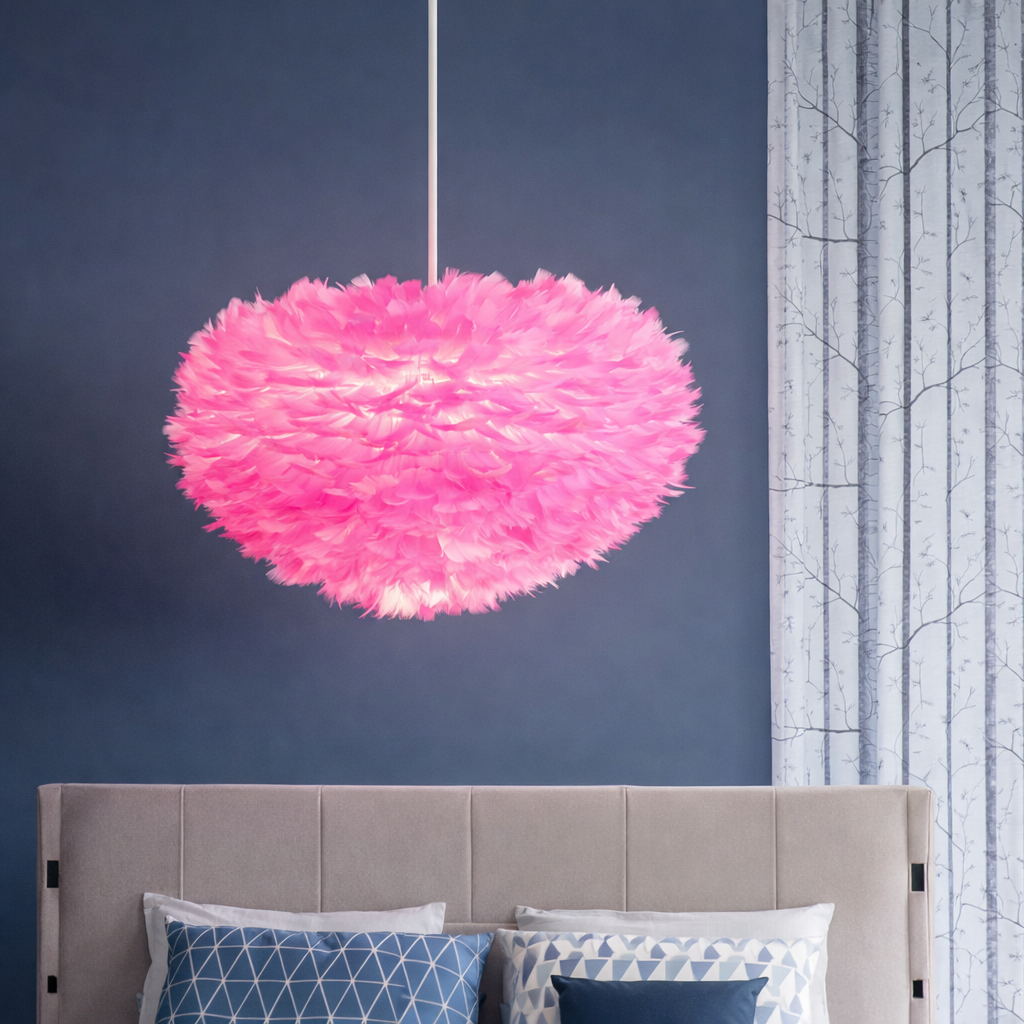 Feathora – Handgjord Fjäderpendellampa med Justerbar Höjd