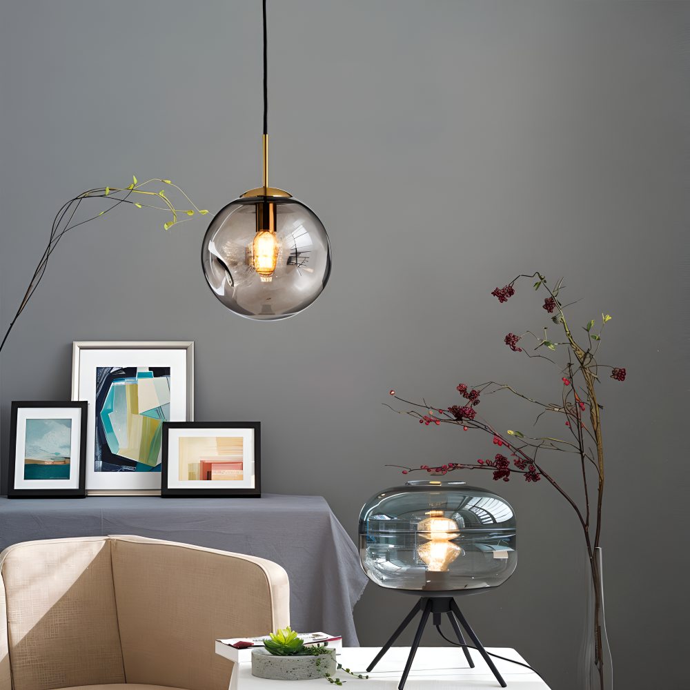 AmberGleam – Vintage Pendellampa i Champagnegrått Glas & Krom