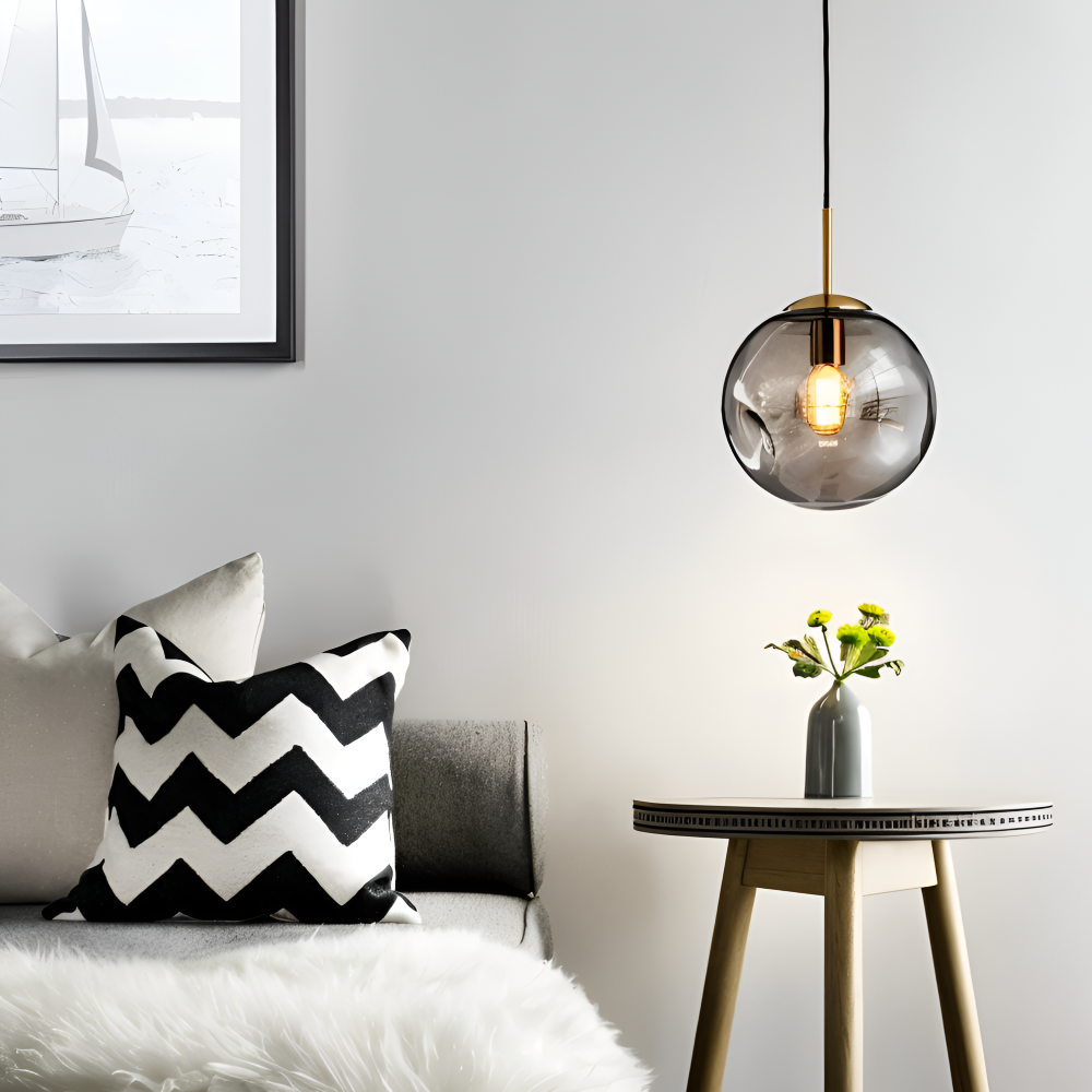 AmberGleam – Vintage Pendellampa i Champagnegrått Glas & Krom