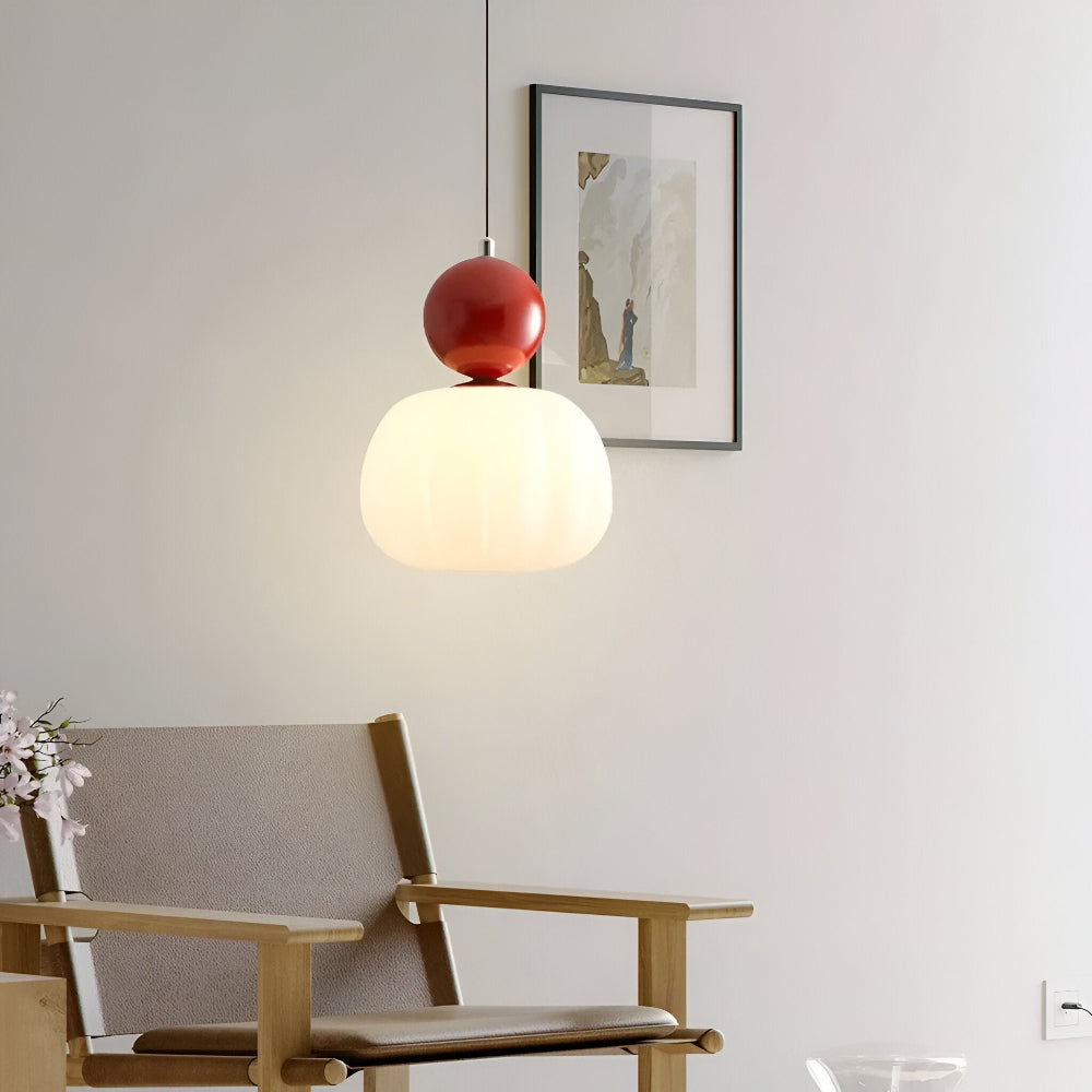 Crémura – Klassisk Art Deco Pendellampa i Crème och Metall