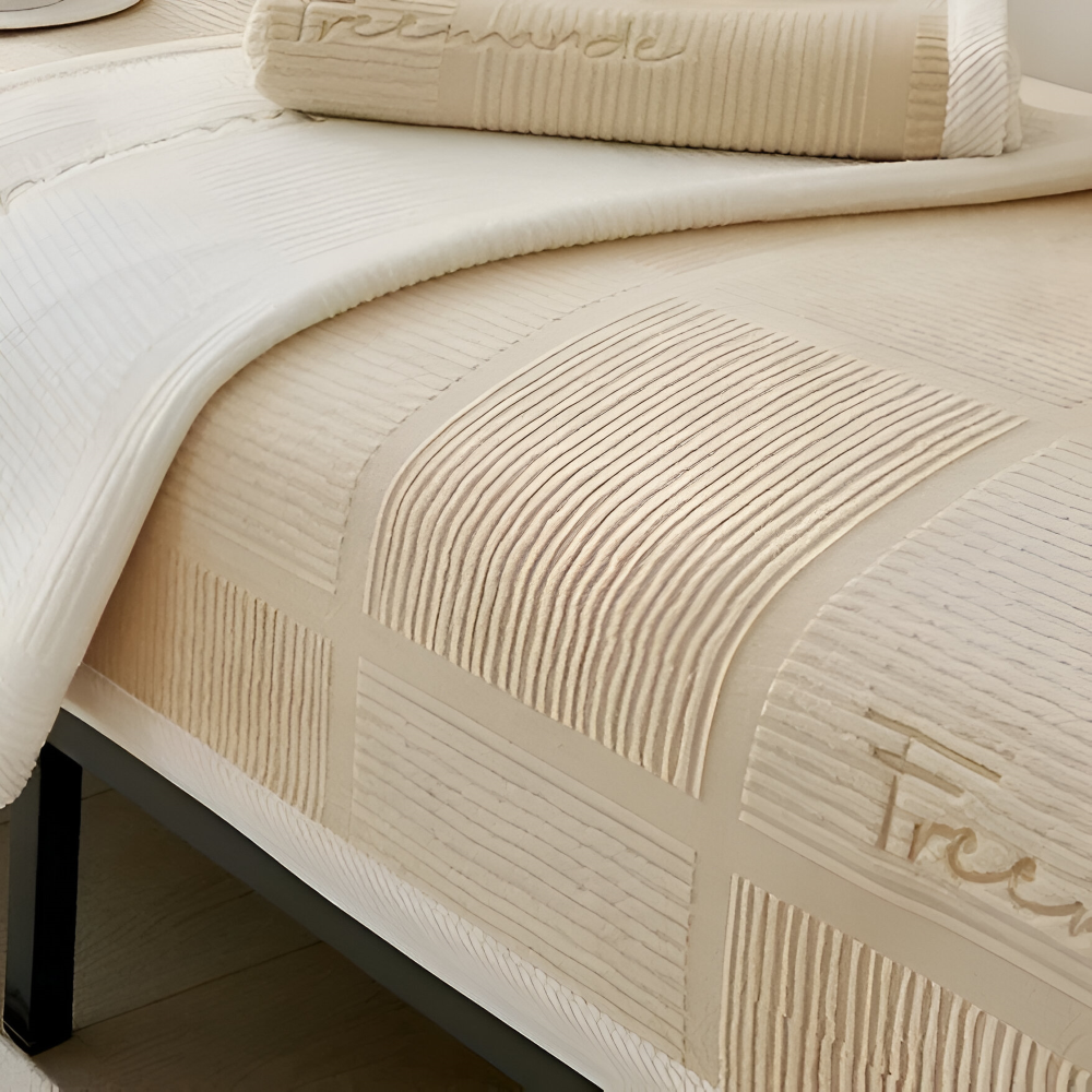 NordicHold Plush – Tjockt Antislipp Sofföverdrag i Elegant Polyesterdesign