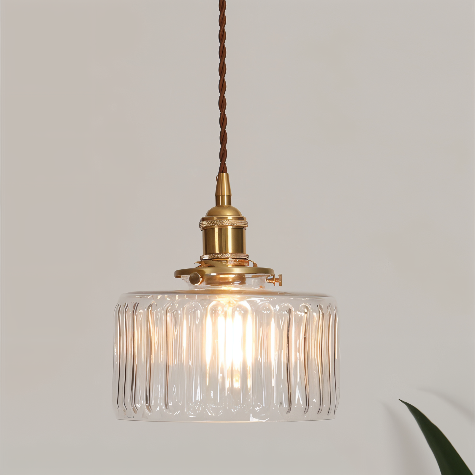 GlamourGlass – Vintage Grön Pendellampa i Cylindrisk Glasdesign