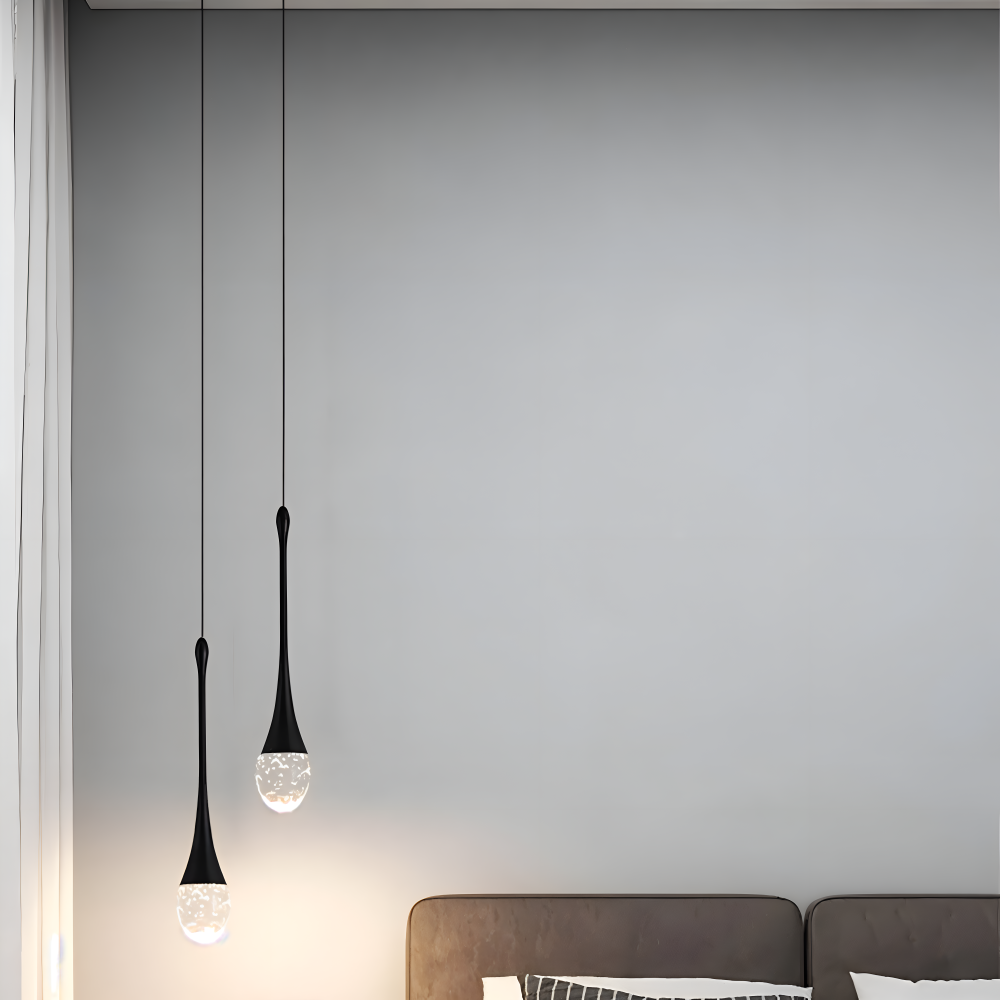 Rainelle – Kristallglas Pendellampa i Svart och Guld med Droppdesign