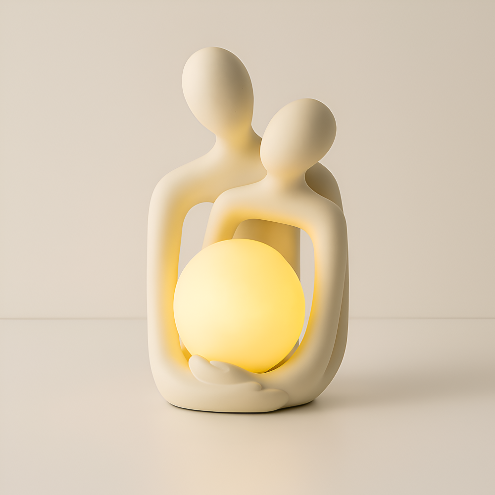 HarmoniPar Skulptur – Elegant Omfamnande Figur i Modern Design