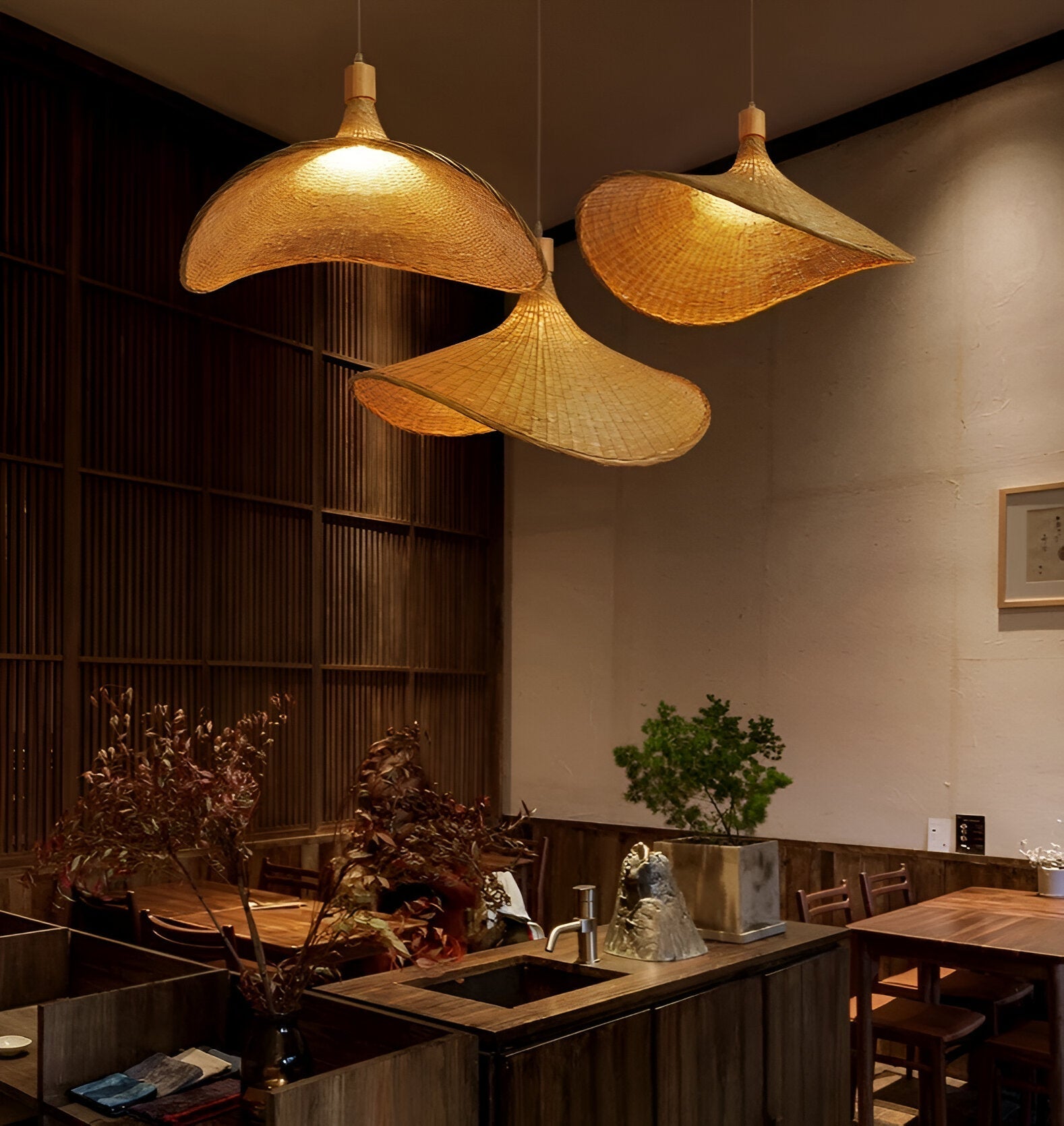 BambWicker – Handgjord Rattan Pendellampa i Naturlig Bambu