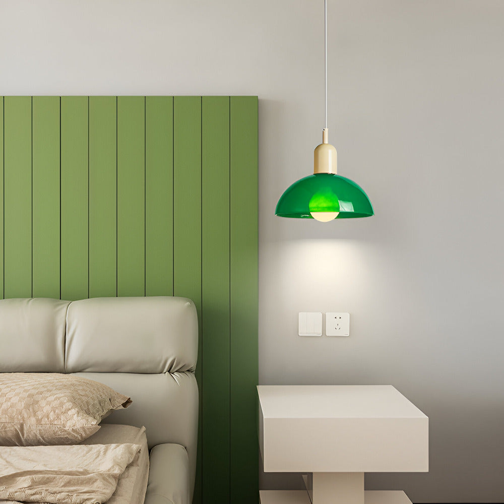 HaloDome – Elegant Pendellampa med Kuppelformad Design i Glas och Järn