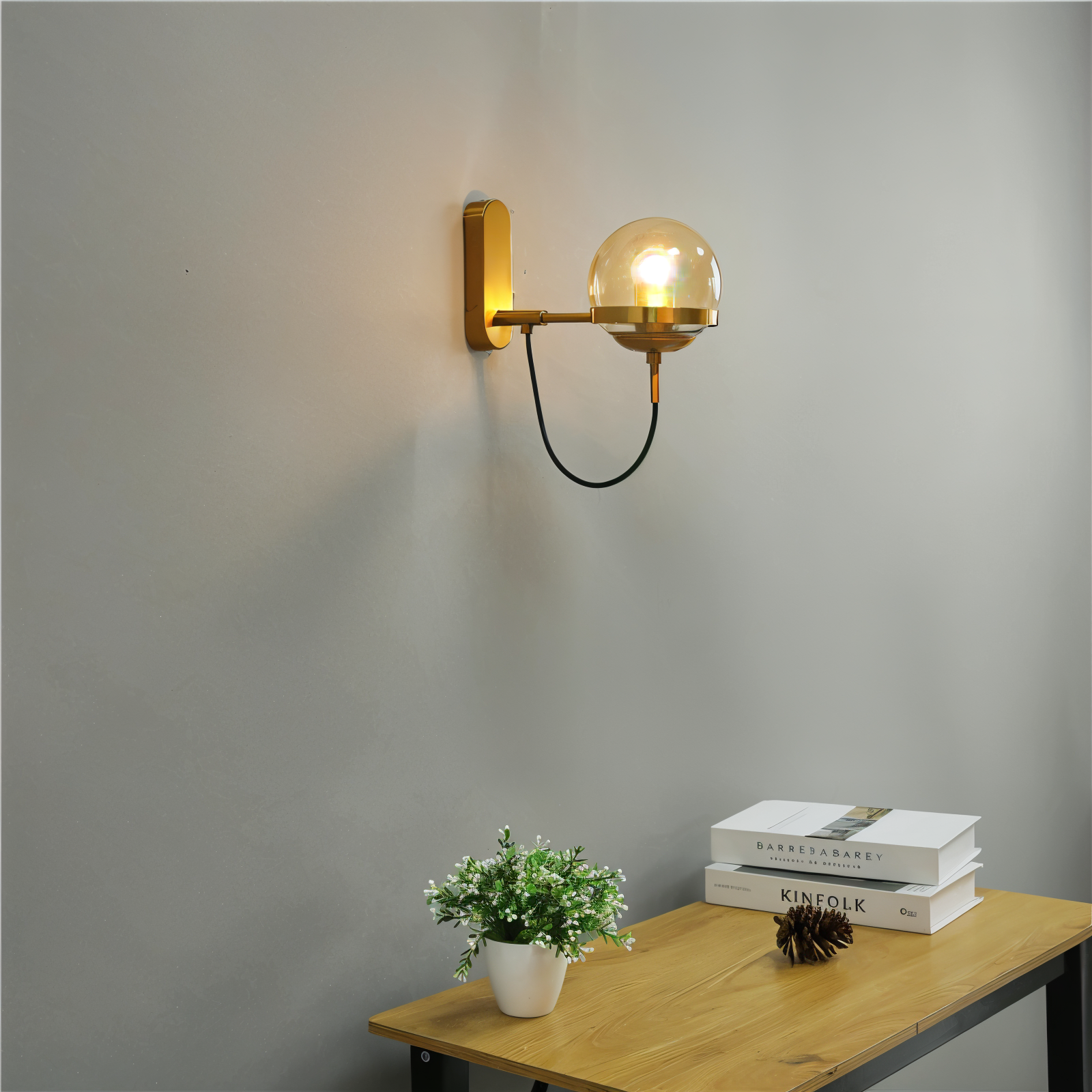 ScandiShine – Vägglampa i Glasglob med Nordisk Design och LED-belysning för Inomhusbruk