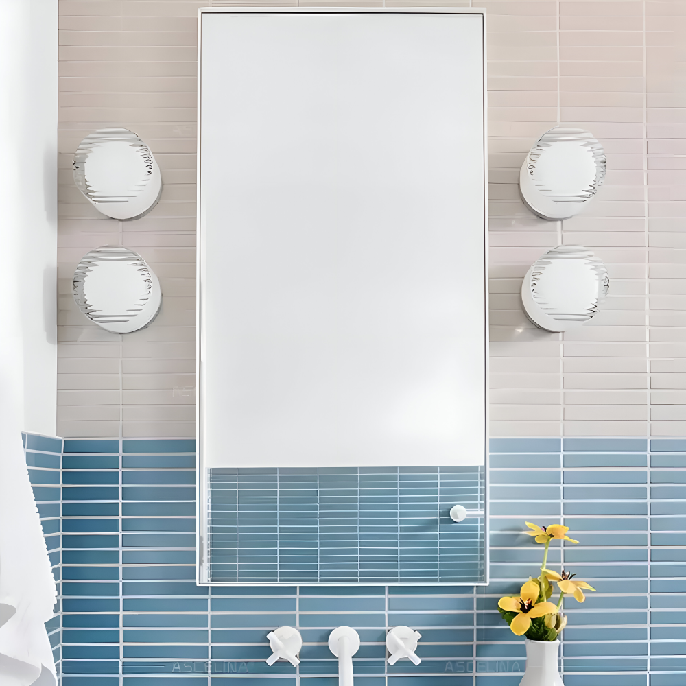 LumiJell – Ribbad Rund Vägglampa i Bärnsten & Vitt Glas med Minimalistisk Design