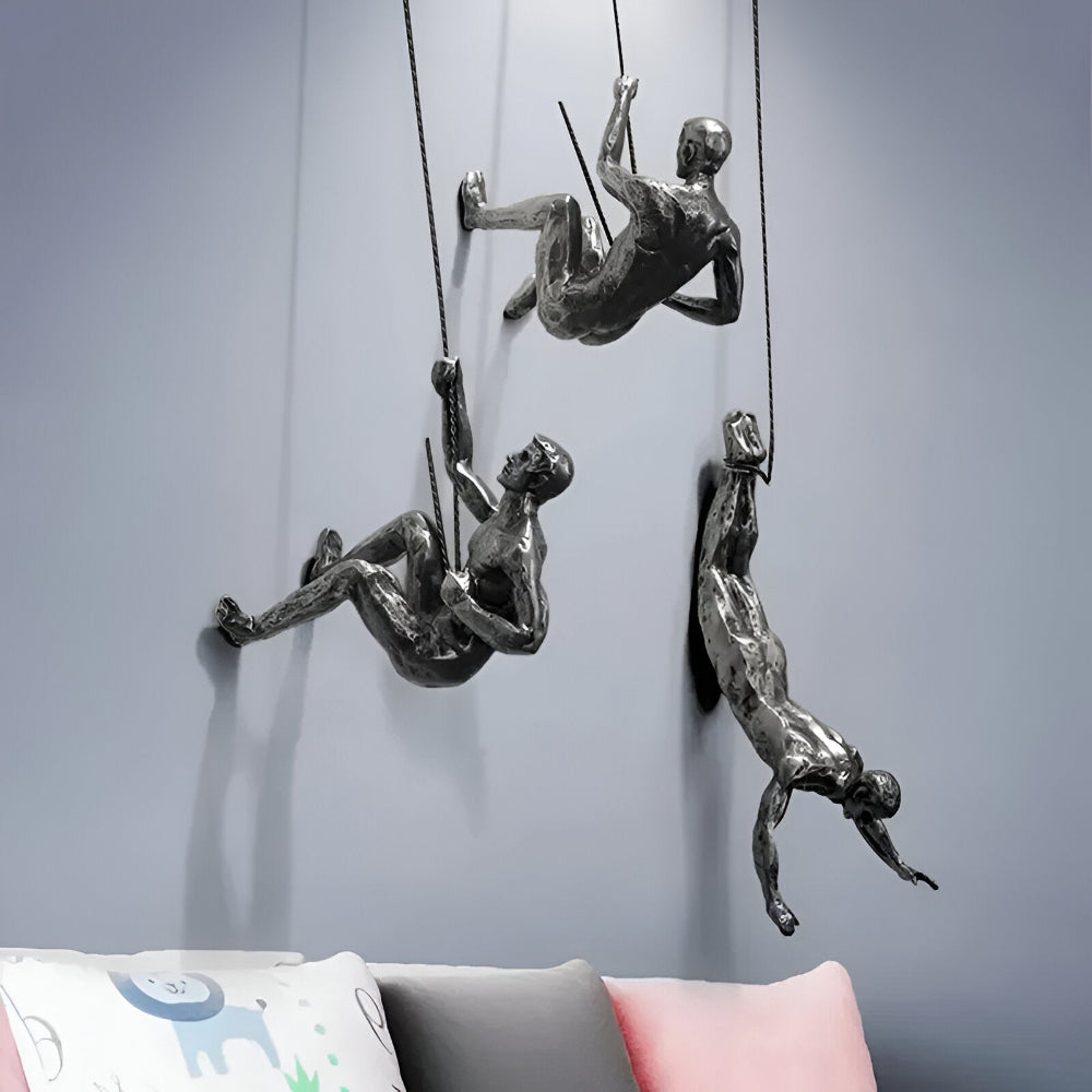 ClimbArt Väggskulptur Set – Kreativt Klättrande Man Motiv i Resin
