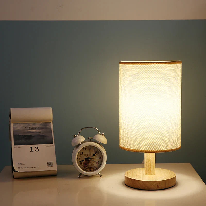 Aiko – Organisk Lampa i Trä & Linne med Fjärrkontroll