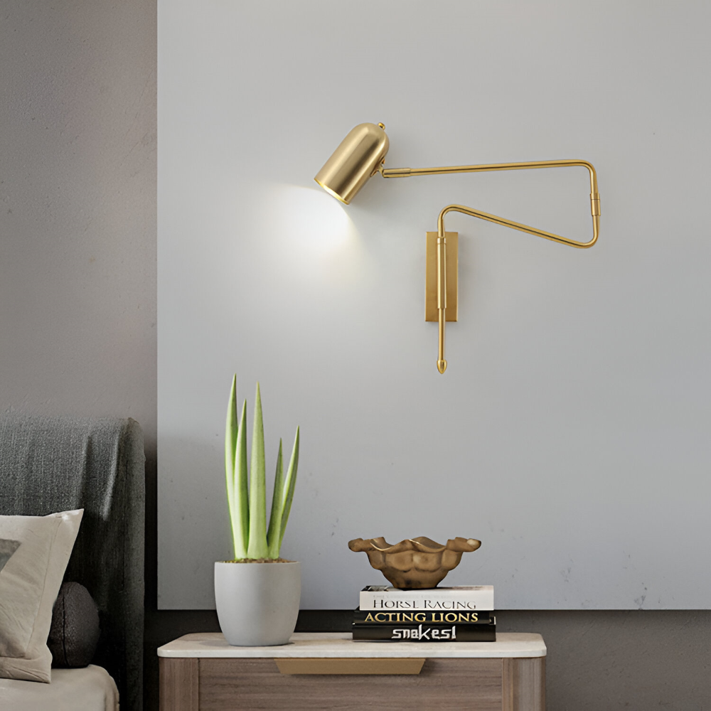 SwingLite – Modern Vägglampa med Justerbar Svängarm i Skandinavisk Design