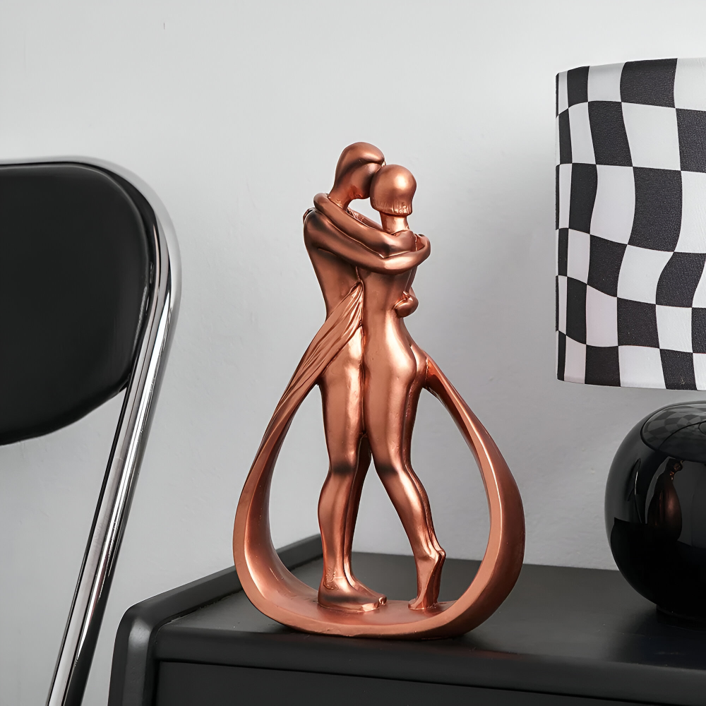 BronzEmbrace – Modern Kyssande & Kramande Kärleksfigur i Konstharts