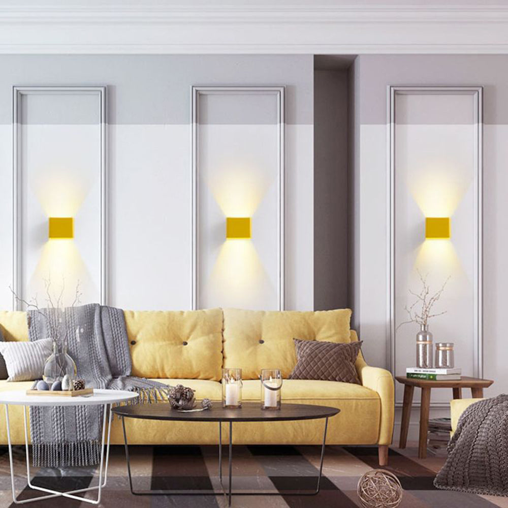 Modern Fyrkantig Vägglampa – Stilren Inomhusbelysning i Svart, Vit eller Grön