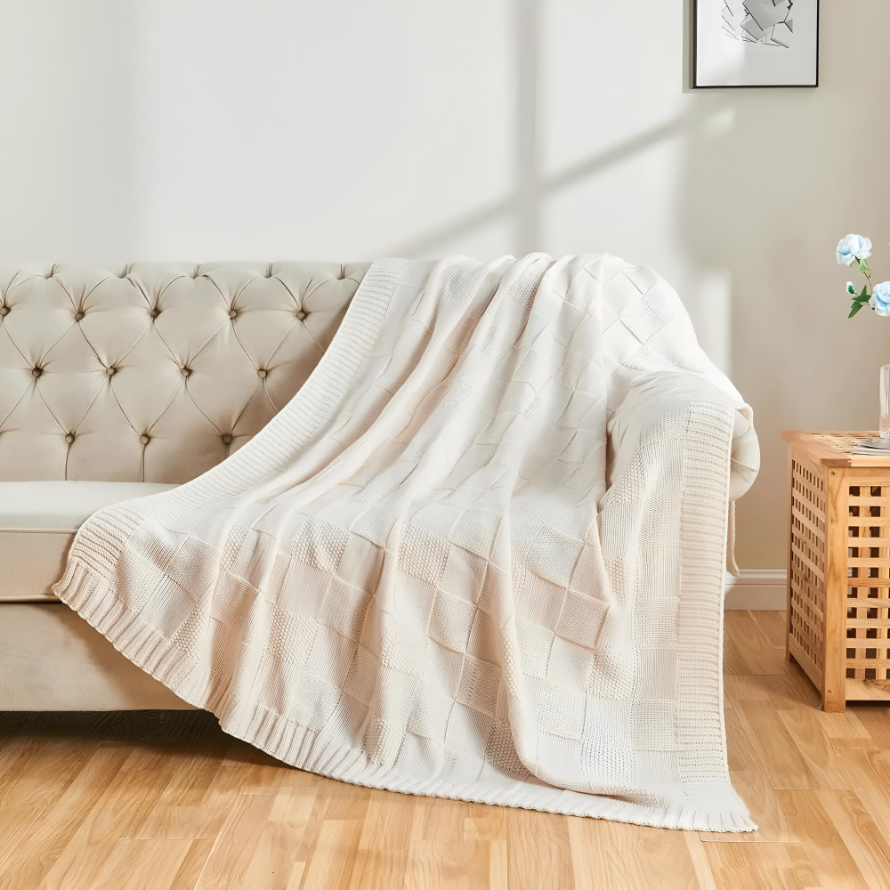 MonoWeave – Stickad Svart/Vit Akrylfilt med Rutstruktur