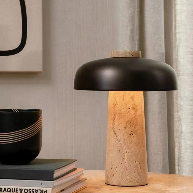LjusHarmoni – Naturlig bordslampa i travertin med skandinaviskt Wabi-Sabi-design
