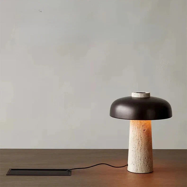 LjusHarmoni – Naturlig bordslampa i travertin med skandinaviskt Wabi-Sabi-design