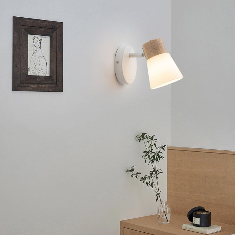 Skandinavisk vägglampa i trä och glas för spegel