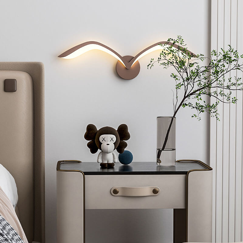 Modern vågformad LED-vägglampa med varmt ljus