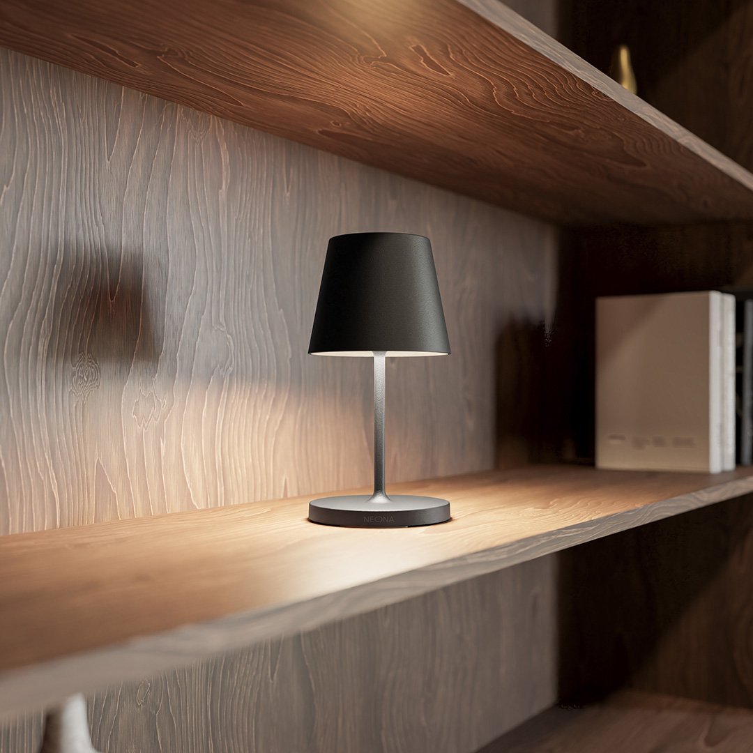 Ljuséa - Uppladdningsbar Bordslampa med Dimbar LED och Minimalistisk Design