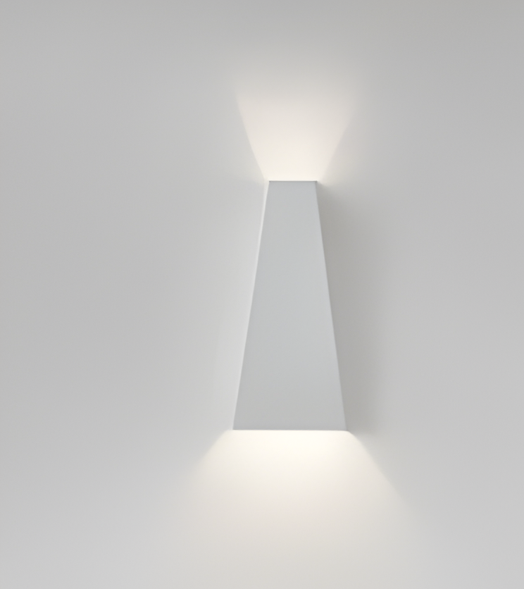AlumiRay – Trapetsformad Vägglampa i Aluminium | Minimalistisk LED Väggbelysning med Upp & Ner Ljus