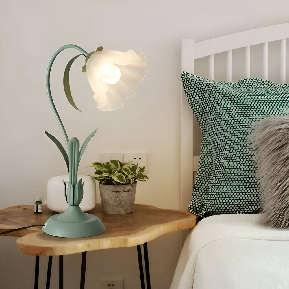 Fleur de Lumière – Bordslampa i fransk antik stil med blomsterdesign – Dekorativ lampa för sovrum & vardagsrum