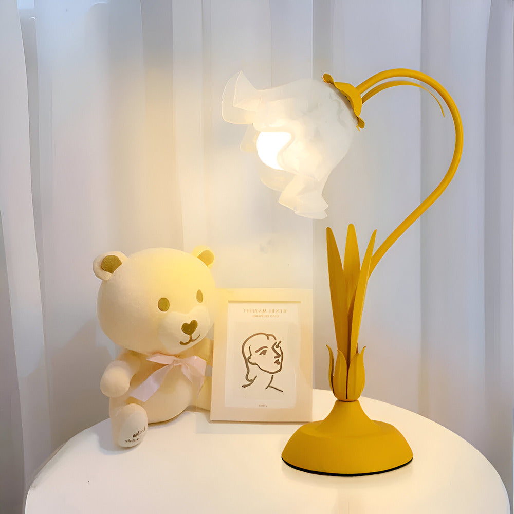 Fleur de Lumière – Bordslampa i fransk antik stil med blomsterdesign – Dekorativ lampa för sovrum & vardagsrum