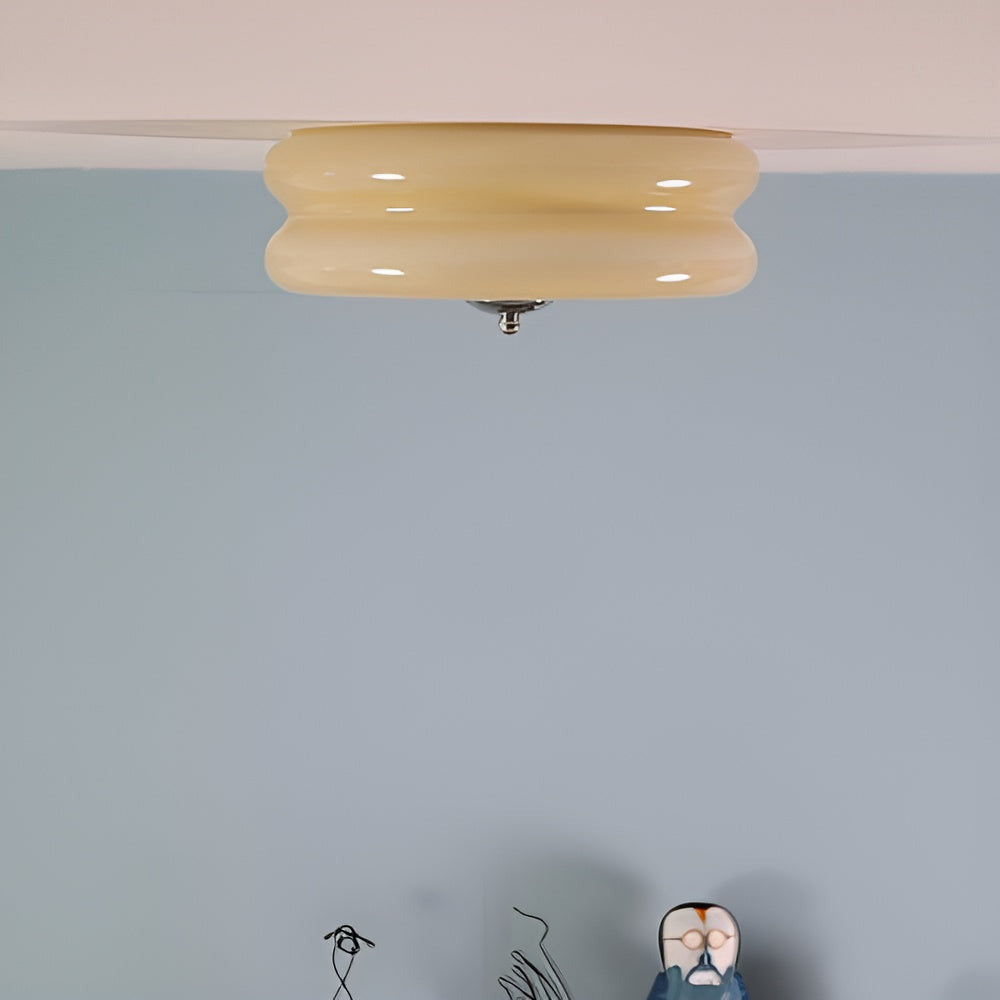 Kreolux – Rund Taklampa i Krämfärgat Glas med Integrerad LED