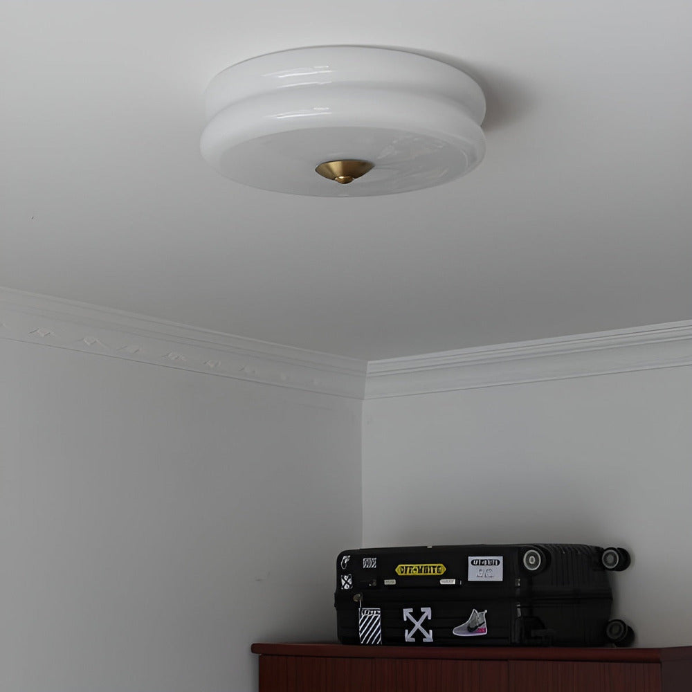 Kreolux – Rund Taklampa i Krämfärgat Glas med Integrerad LED