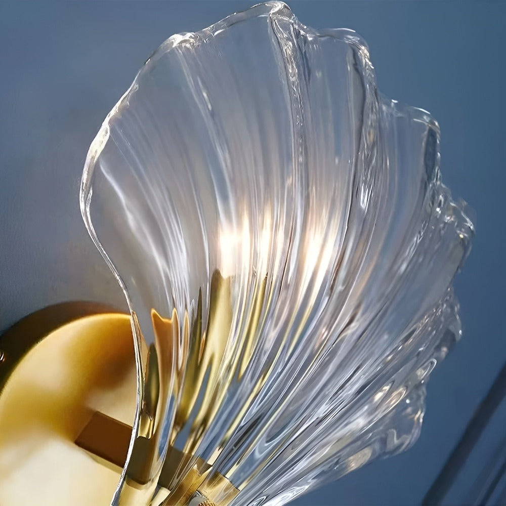 CoastalGleam – Vägglampa i Glas & Mässing med Kustinspirerad Minimalism